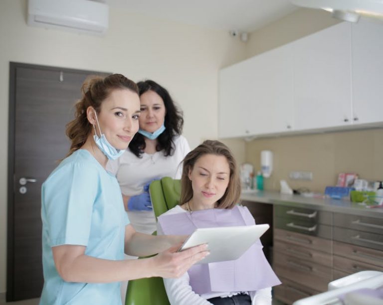 How to Choose the Right Dentist for You and Your Family